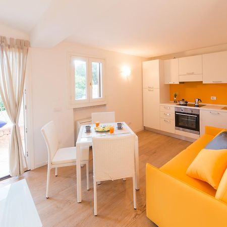 Residenze Dei Fiori Villa Порто Ротондо Екстериор снимка