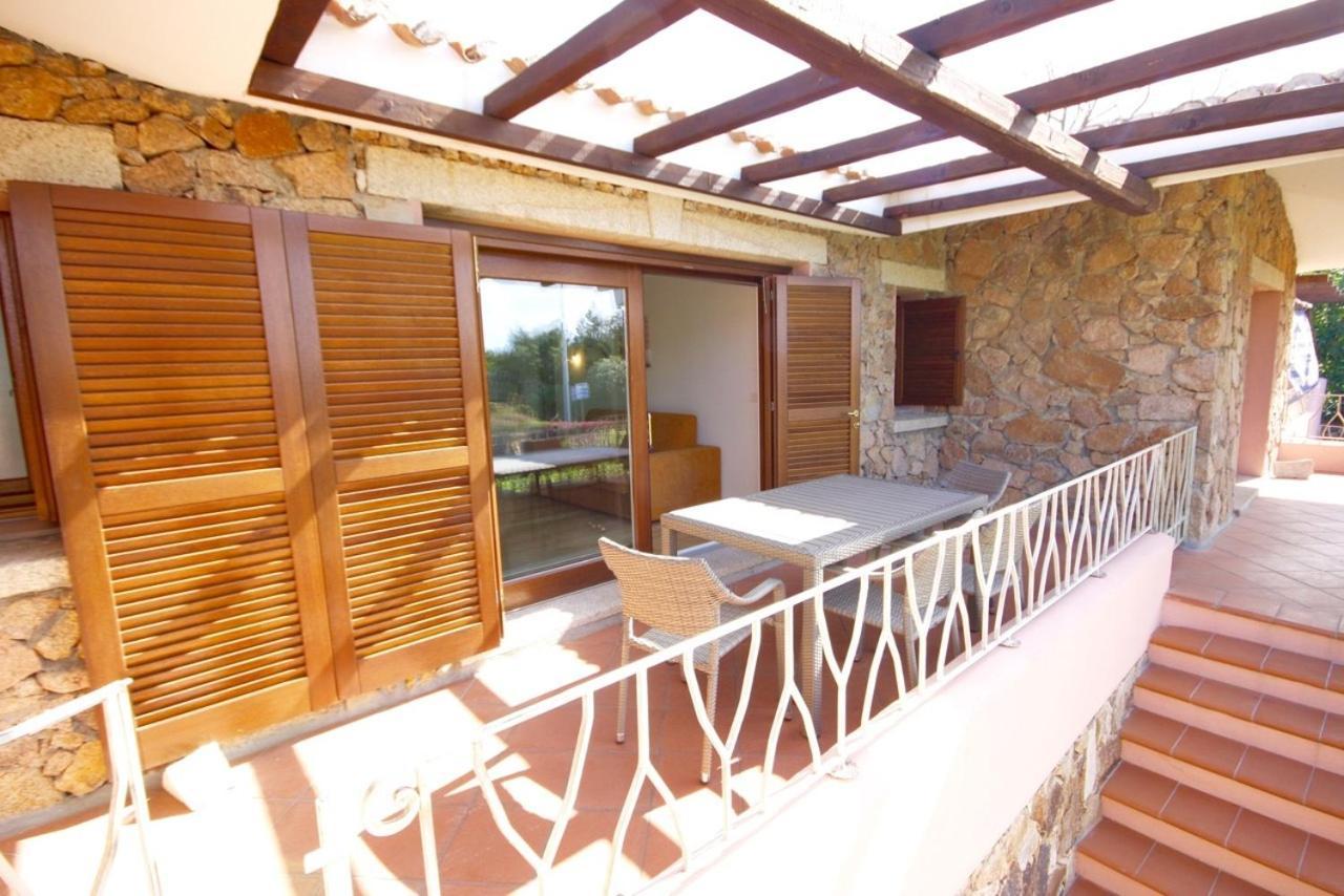 Residenze Dei Fiori Villa Порто Ротондо Стая снимка