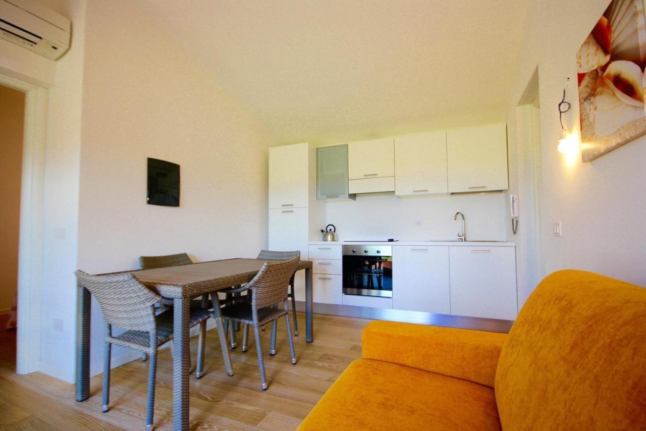 Residenze Dei Fiori Villa Порто Ротондо Стая снимка
