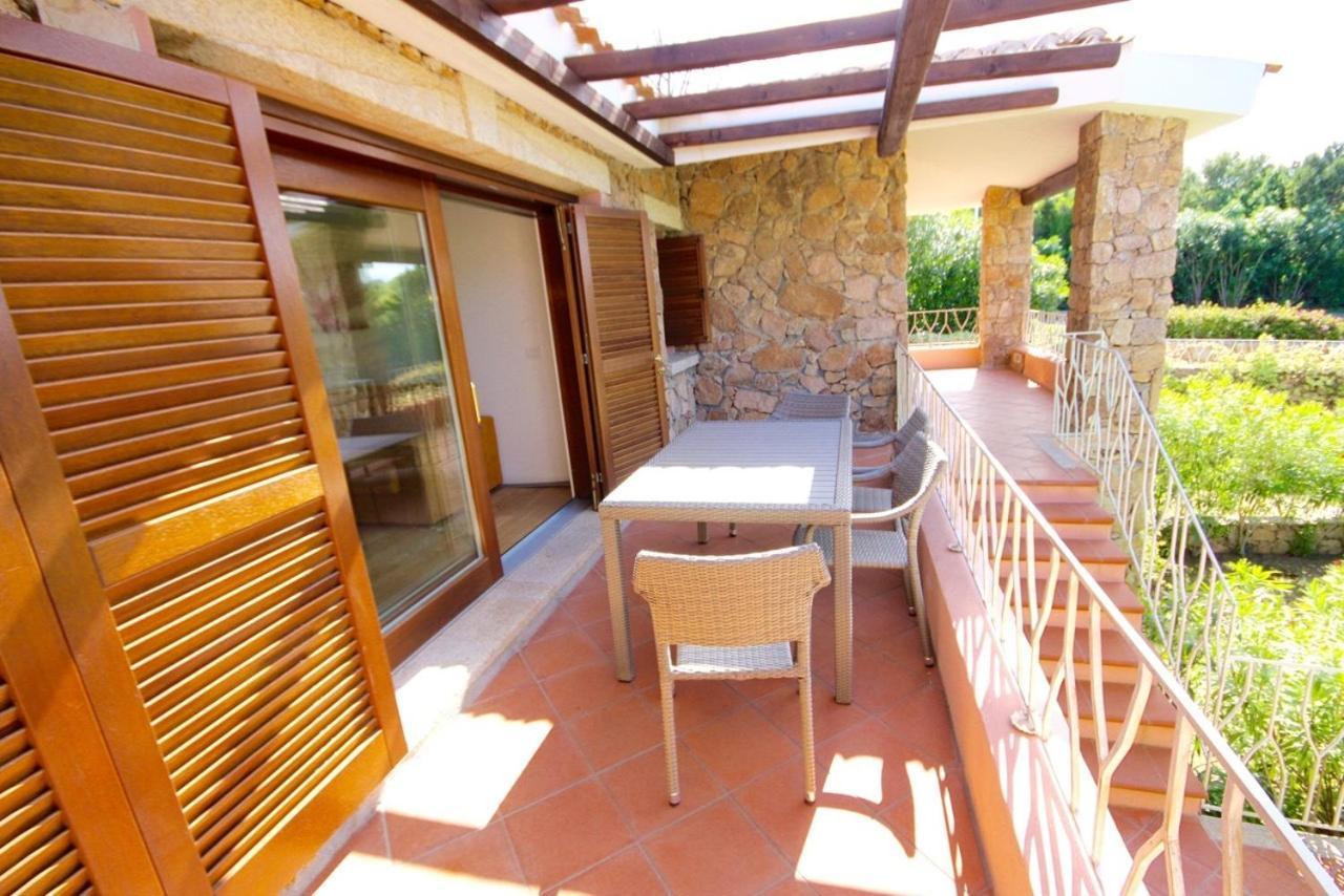 Residenze Dei Fiori Villa Порто Ротондо Стая снимка