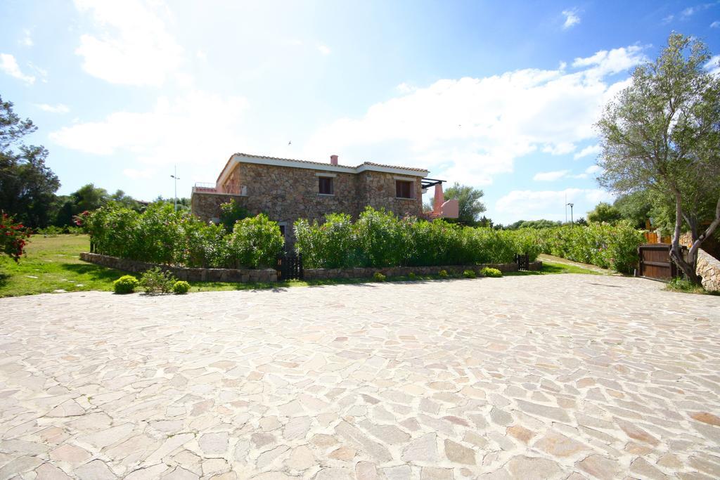 Residenze Dei Fiori Villa Порто Ротондо Екстериор снимка