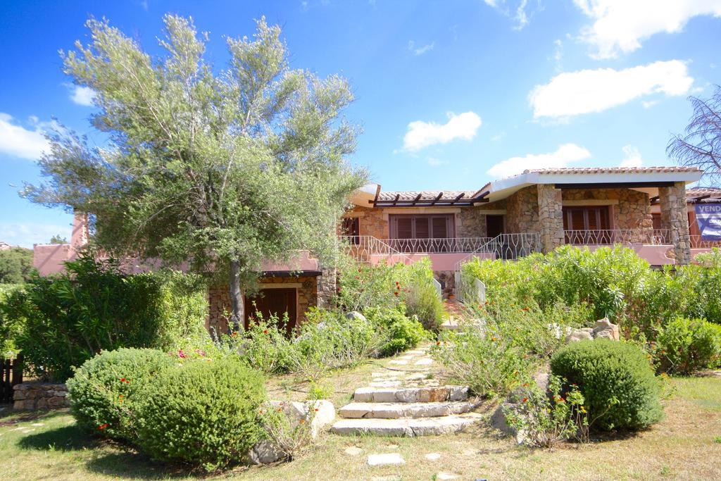 Residenze Dei Fiori Villa Порто Ротондо Екстериор снимка