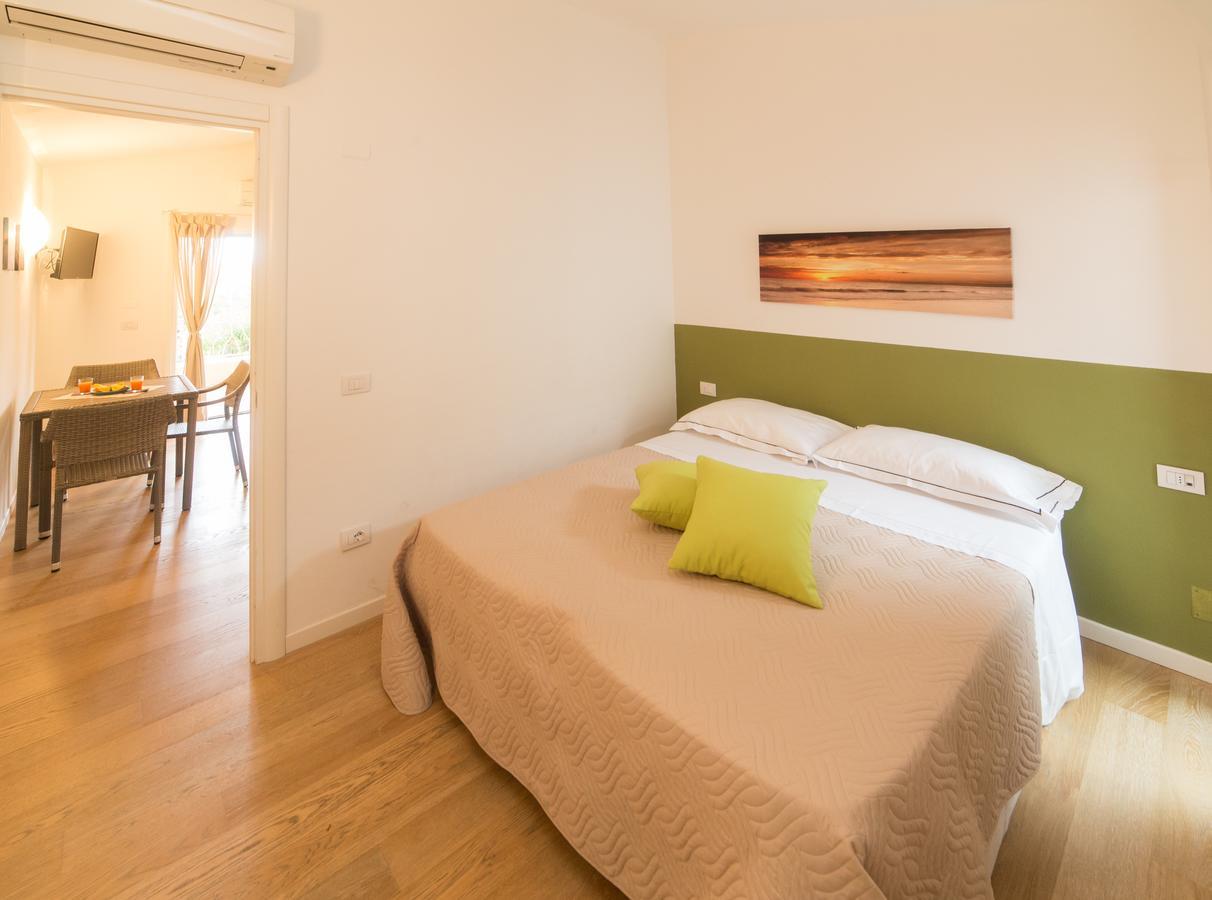 Residenze Dei Fiori Villa Порто Ротондо Екстериор снимка